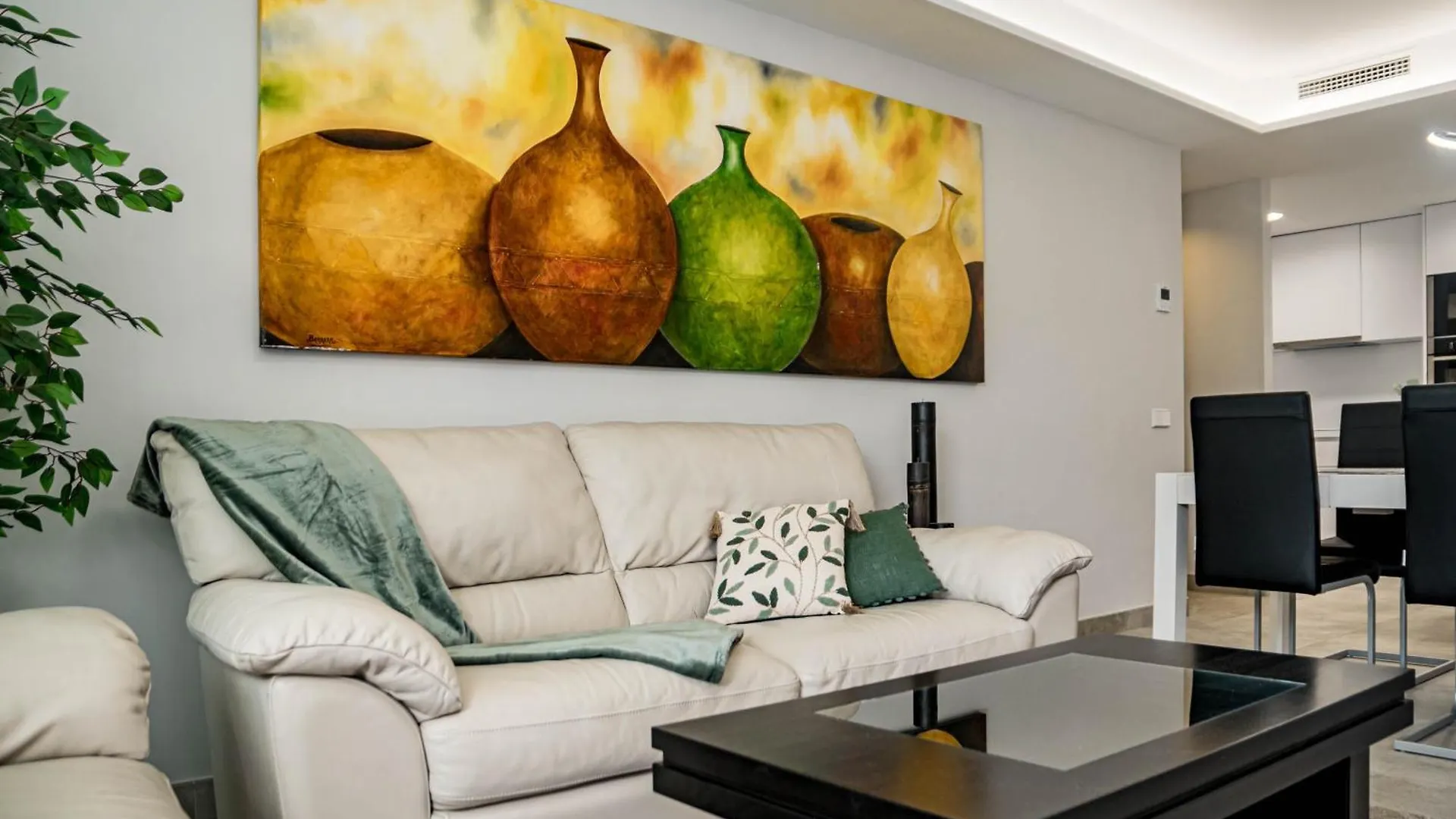 Inf42P - Modern City Apartment Near The Beach Estepona